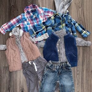 Bundle of 6 month clothes. 8 items! Cold weather outfits